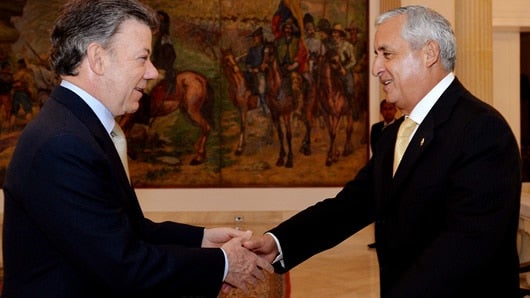Encuentro del presidente Santos con el jefe de Estado de Guatemala, Otto Pérez Molina. Foto: EFE.