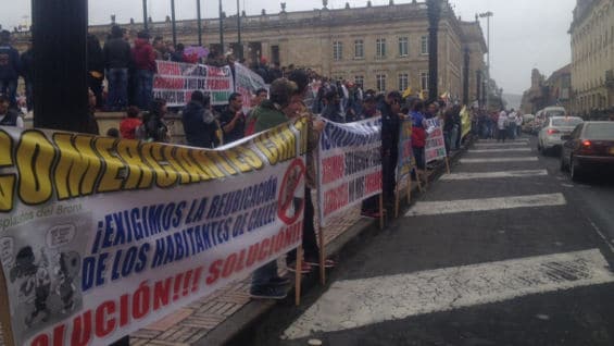 Cerca de 1.200 comerciantes participan de la protesta. Foto: Noticias RCN