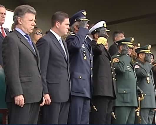 Santos y los nuevos directores de las FFMM. Foto: Noticias RCN