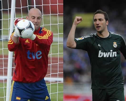 Reina (izq.) e Higuaín (der.) serán presentados en el Estadio San Paolo. Foto: AFP