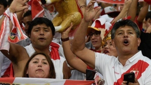 FOTO: Hinchas peruanos en la Copa América. AFP