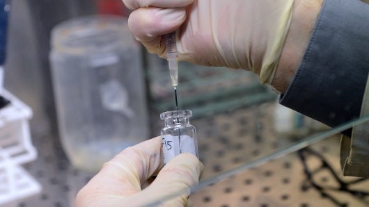 Investigadores concluyeron que el sida comenzó en Kinshasa. Foto: AFP