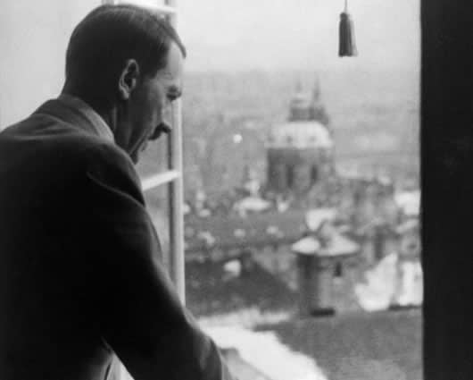 Según el libro "Tras los pasos de Hitler", el alemán se movía por países como Brasil, Colombia y Paraguay. AFP