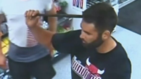 Adam Armitage permanece en estado grave. Foto y video: AP