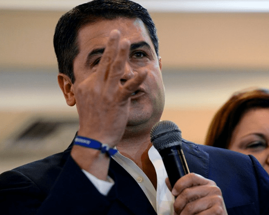 El TSE le da la victoria a Juan Orlando Hernández con un 34,08% de los votos. AFP