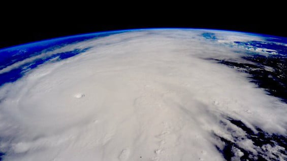 El ciclón es el más poderoso que se haya registrado en América del Norte. Foto: @Space_Station.