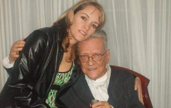 Alexandra Restrepo junto a su padre Francisco José Restrepo. Foto: @1ALEXARESTREPO.