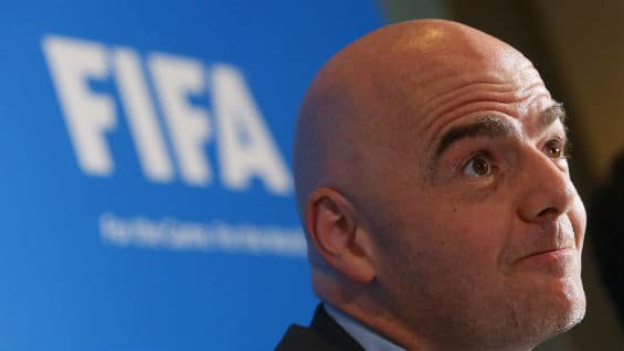 La FIFA pide la restitución del dinero que los acusados se embolsaron para enriquecerse. Foto Agencia AFP