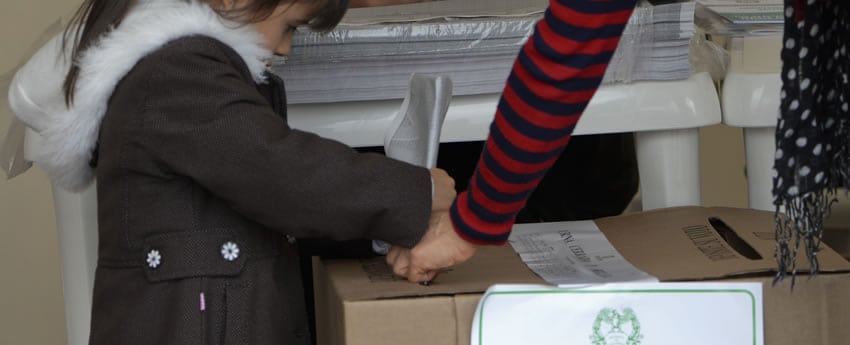 32’975.158 ciudadanos estám habilitados para votar este domingo, Foto: AFP.