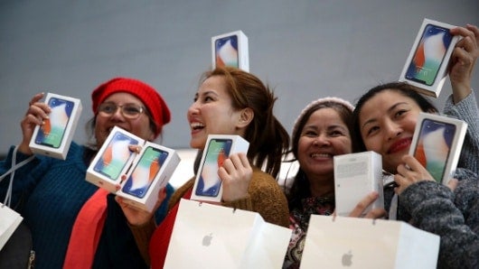 El iPhone X generó gran expectativa el día de su puesta en venta. Foto: Agencia AFP