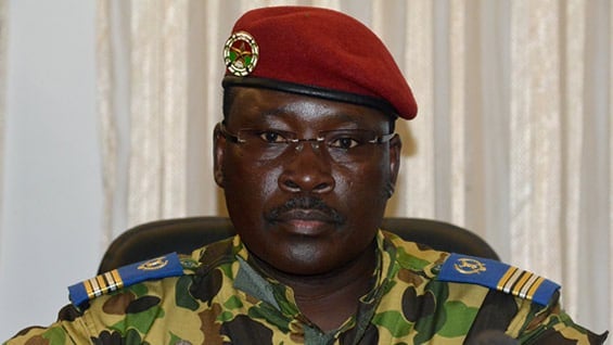 Ejército designó al teniente coronel Isaac Zida para dirigir la transición de Burkina Faso. Foto: AFP.