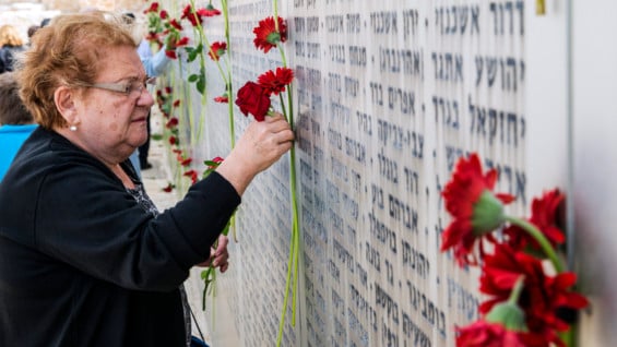 El padre del joven palestino se quejó el martes de que no le pidieran su consentimiento. Foto: AFP