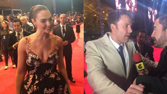 Gal Gadot (izq.) y el actor Ben Affleck, quien encarna a Batman en la nueva película de Warner Bros. Pictures. Foto: @IvanMarinSoyYo.
