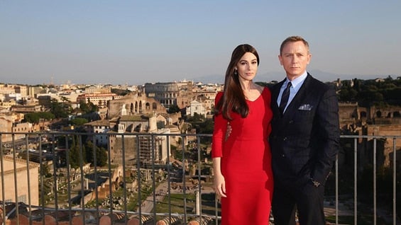 Monica Bellucci y el actor Daniel Craig, quien interpreta a James Bond. Foto: @007.