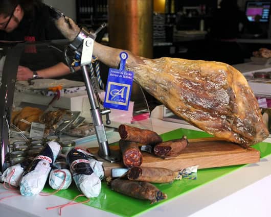 La dieta recomendada es una copa de vino para las mujeres y dos para los hombres. Foto: AFP