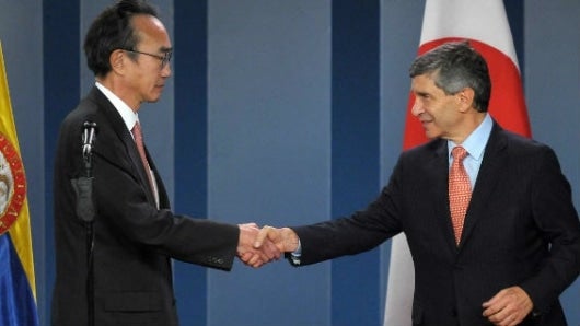 Ryutaro Hatanaka, embajador de Japón en Colombia - Rafael Pardo, alto Consejero para el Posconflicto. Foto: SIG