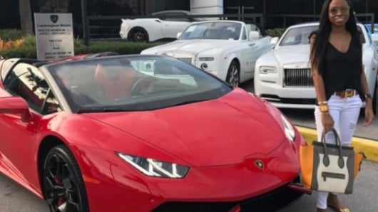 Su Lamborghini era personalizado.