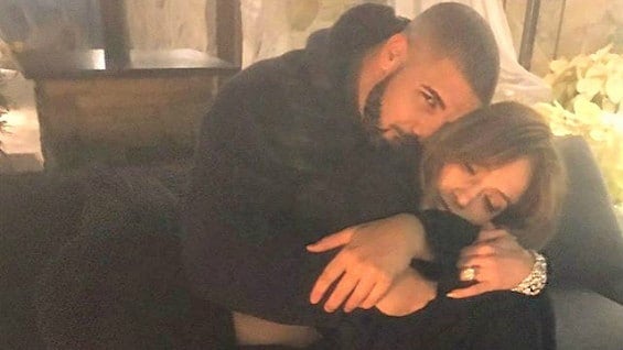 Jennifer López junto al cantante canadiense Drake. Foto: @Jlo (Instagram).