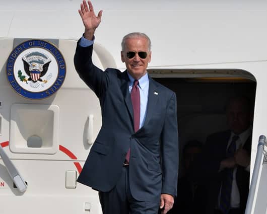 El vicepresidente de Estados Unidos, Joe Biden, en su llegada a Kiev. Foto: AFP