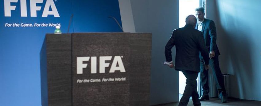Blatter dimitió tras cinco días de su reelección. En Congreso se definirá su sucesor.