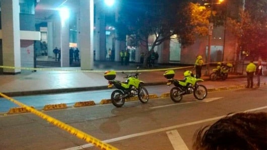 Joven cayó desde la Torre Colpatria en Bogotá Joven cayó desde la Torre Colpatria en Bogotá