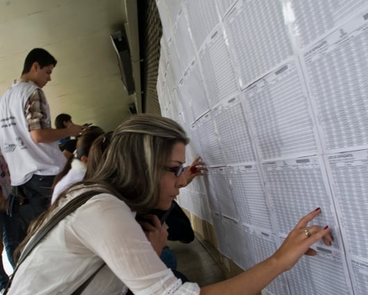 Los jurados pueden consultar a través de la red dónde tienen que presentarse. Foto: AFP