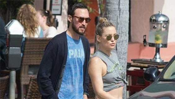La actriz Kate Hudson y el músico Danny Fujikawa.