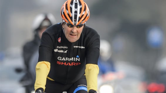 Kerry, gran amante del ciclismo, se disponía a subir el puerto de la Colombière. Foto: AFP