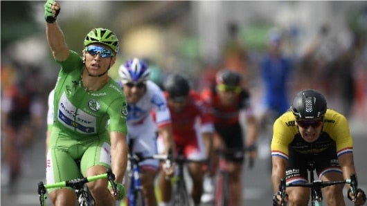 El germano del Quick Steep volvió a demostrar que no tiene rival en las llegadas agrupadas. Foto: Lionel BONAVENTURE / AFP