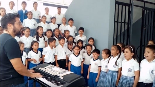 El coro infantil del Colegio Americano Menno de La Mesa, Cundinamarca.