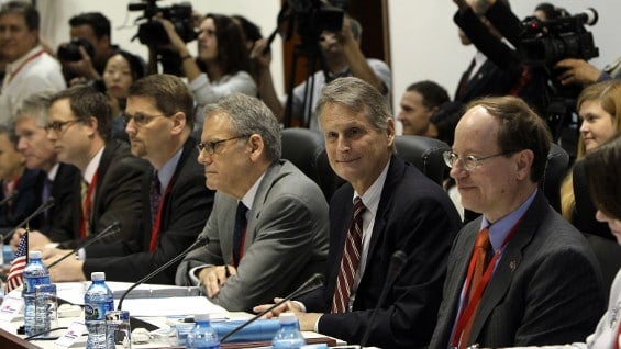 El jueves las partes comenzarán a abordar temas políticos y diplomáticos. Foto EFE