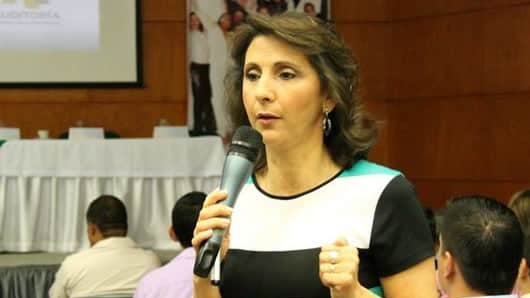 Laura de León, la actriz de la novela 'Todo es prestao' deslumbra con su buen corazón Laura de León, la actriz de la novela 'Todo es prestao' deslumbra con su buen corazón