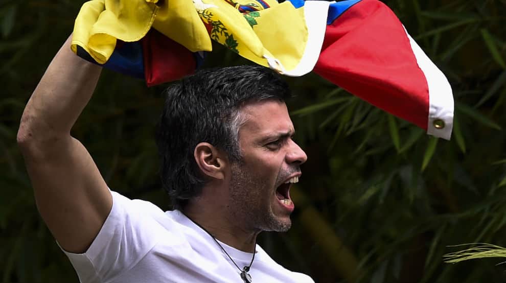 "¡Sí se puede!", se le escucho decir al líder opositor Leopoldo López. Foto: Juan Barreto / AFP