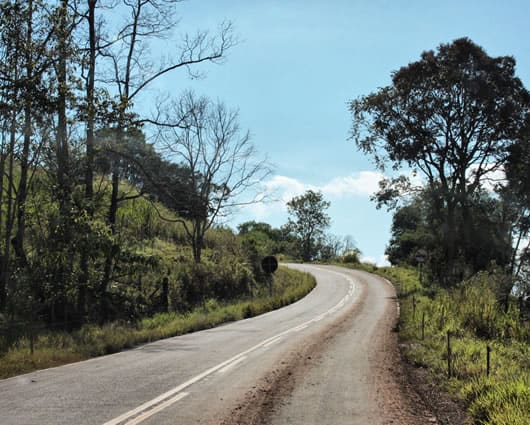 La meta era 300 kilómetros de doble calzada para 2013.