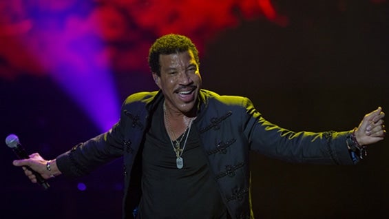La fiesta en honor al Lionel Richie será el 13 de febrero, dos días antes de la 58 entrega de los Grammy. Foto: AFP.