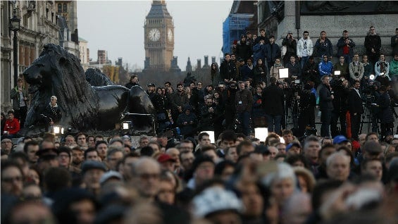 Muchos fueron trasladados al hospital St Thomas, en la parte sur del puente, al otro lado del río Támesis, mientras que otros fueron tratados en el King's College Hospital y en el Royal London Hospital. Foto: AFP