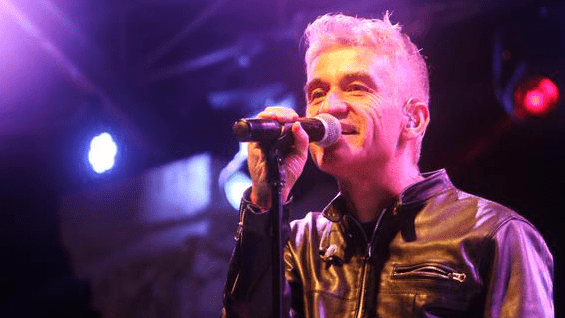 El 7 de febrero el vocalista de la banda ofreció un concierto en la región de Bío Bío. Foto. Oficial