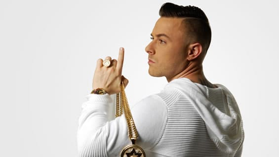 Magnate, cantante puertorriqueño.