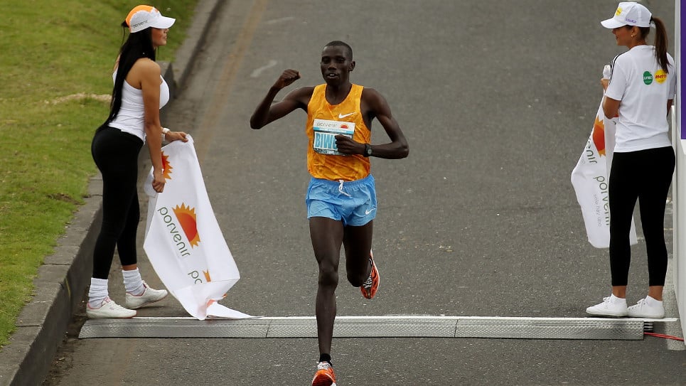Stanley Biwott se impuso este domingo en la Media Maratón de Bogotá. Foto EFE