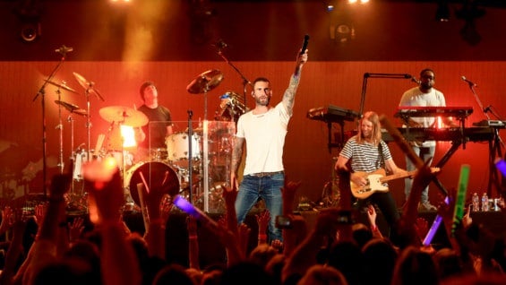 Maroon 5 durante una presentación en Hollywood. Foto: AFP