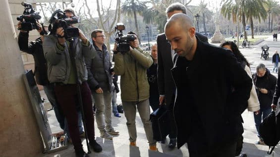 El jugador argentino Javier Mascherano a su llegada a la Audiencia de Barcelona. Foto Agencia EFE