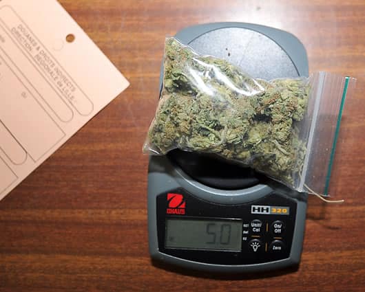 Algunos candidatos al Congreso apoyan la legalización de la drogas. Foto: AFP.