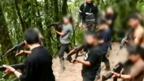 Santrich escribió su mensaje en Twitter citando un trino de Noticias RCN a manera de una respuesta. Foto Noticias RCN