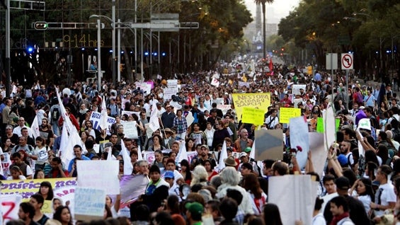 Mexicanos realizaron varias jornadas de protesta para pedir la liberación de los jóvenes. Foto: EFE
