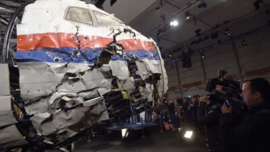 Restos reconstruidos del MH17. Foto: AFP