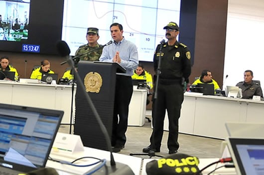 Juan Carlos Pinzón, ministro de Defensa, en compañía del director de la Policía y el comandante de las FF.MM.
