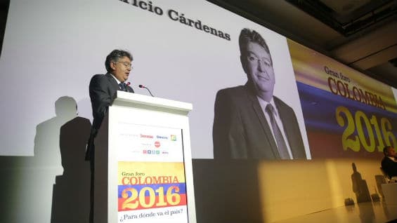 El ministro de Hacienda, Mauricio Cárdenas, durante el foro "Colombia 2016. ¿Para dónde va el país?". Foto @MauricioCard