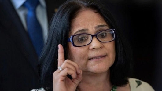 Ministra de la Mujer, Damares Alves.