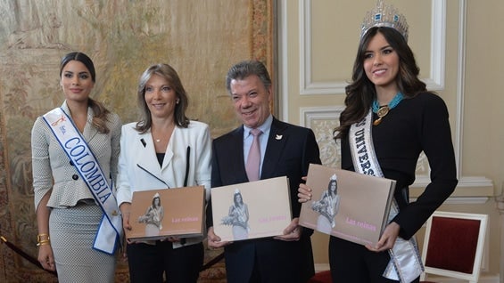 Miss Universo estuvo acompañada de la señorita Colombia, Ariadna Gutiérrez. Foto: SIG.