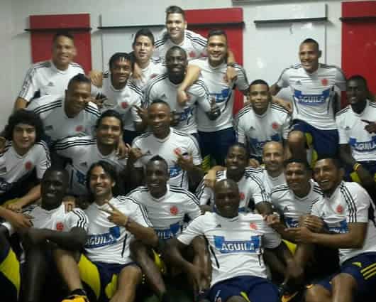 Aquivaldo Mosquera publicó esta foto en Twitter desmintiendo su renuncia. Foto: @Aquivaldo05